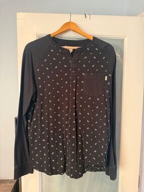 VANS mens Black Long Sleeve Henley with White Paisley Dots